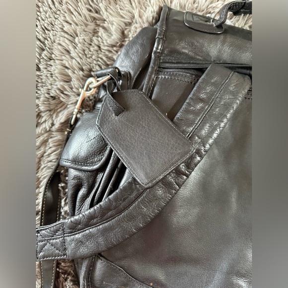 canyon leather backpack Kings all leather backpack and you won t want to put it down Vintage Canyon Outback Leather Backpack
